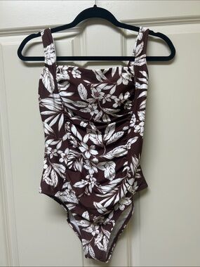 new with tags! Cupshe  Brown Floral One-Piece Swimsuit with White Print
